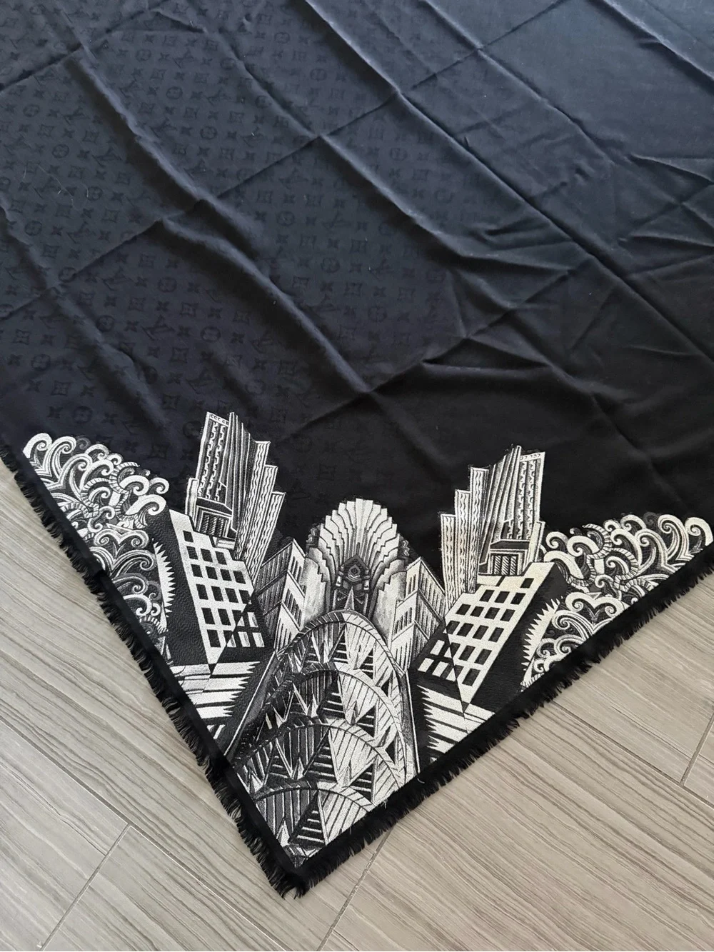 Limited edition Louis Vuitton New York Skyline shawl